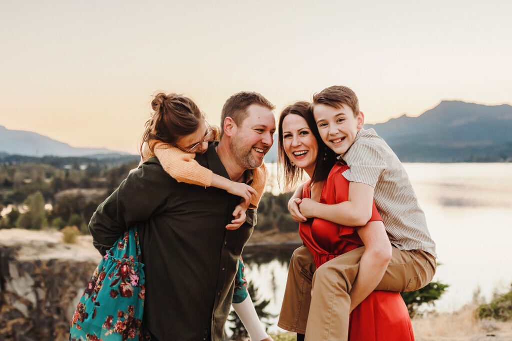 Columbia River Gorge family adventure photographer