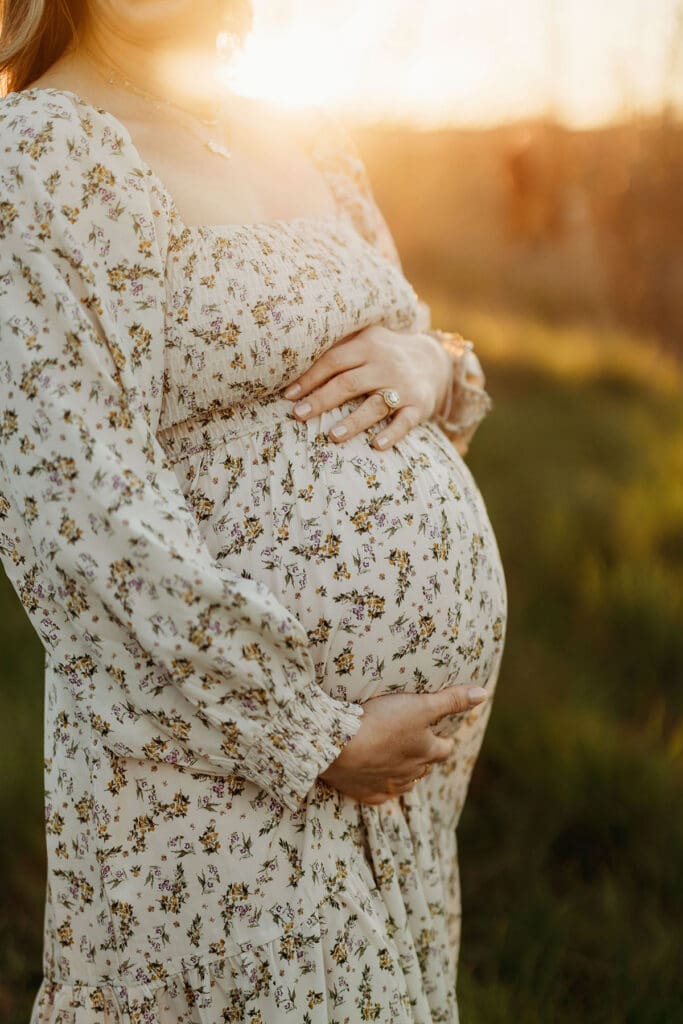 Spring maternity photoshoot Portland Oregon