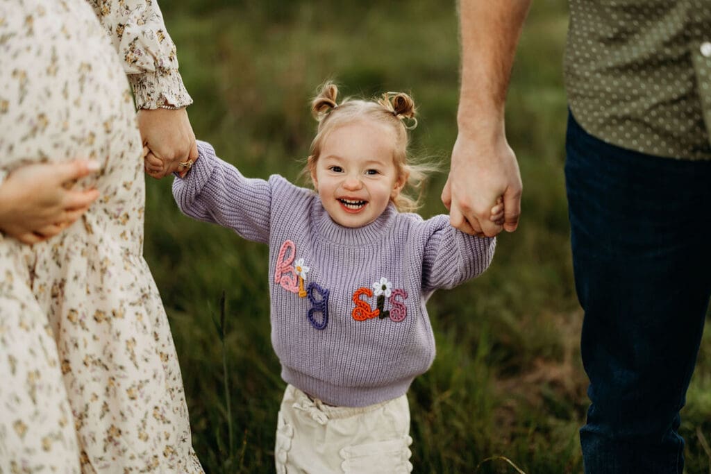 Camas Wa spring maternity photos with a toddler